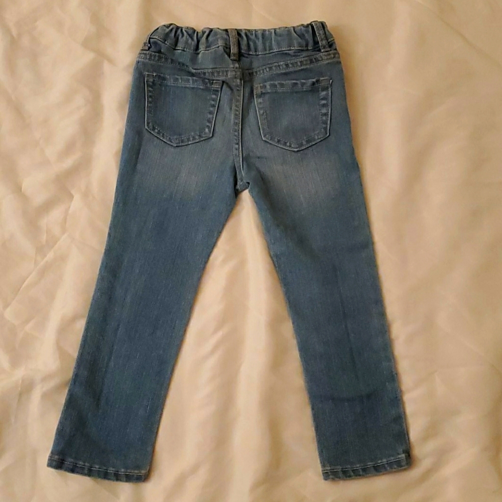 I am selling a blue jeans